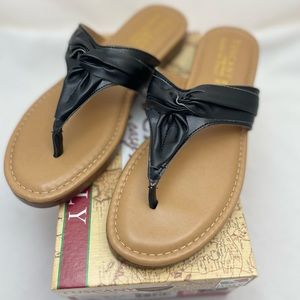 TUSCANY EASY STREET Sandals Thong Maren Black NIB Women’s Size 10 M